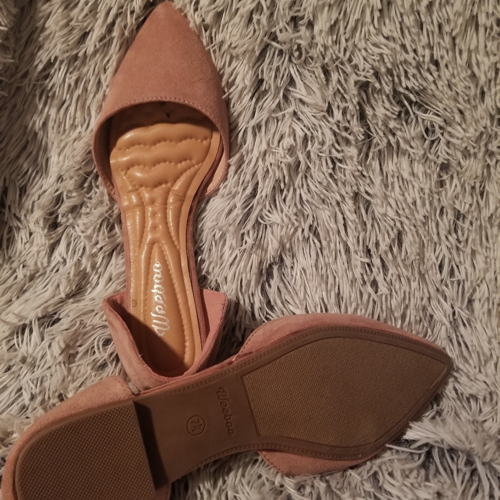 Rose gold / pink suede flats